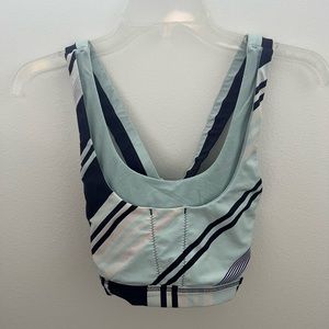 Lululemon size 8 sports bra